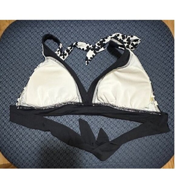 Black and white bikini top, medium - Picture 2 of 3